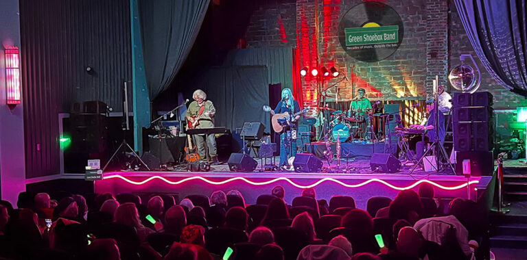 Hero-Aztec-Crowd-1600-5